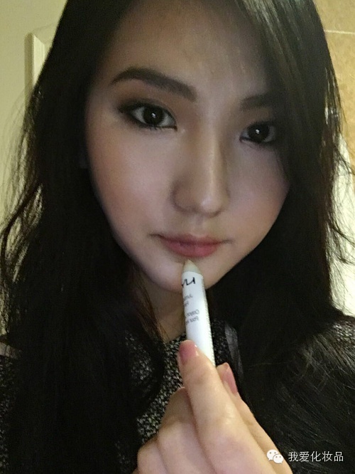 教你画最简单的妆,教大家画一枚超自然的烟熏妆