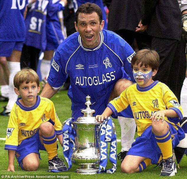 申花最新引援消息,2019申花主帅