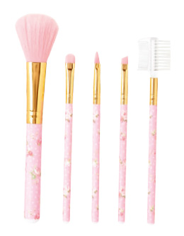 没错它们就是来抢占彩妆市场的!