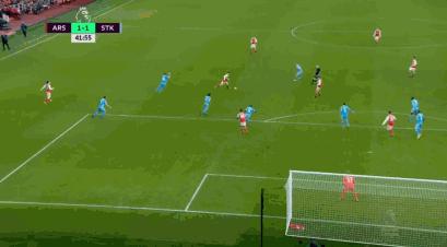 阿森纳4比2厄齐尔,沃尔科特打进阿森纳1球