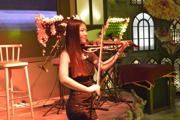 花十七昆明格调火锅,昆明花17火锅