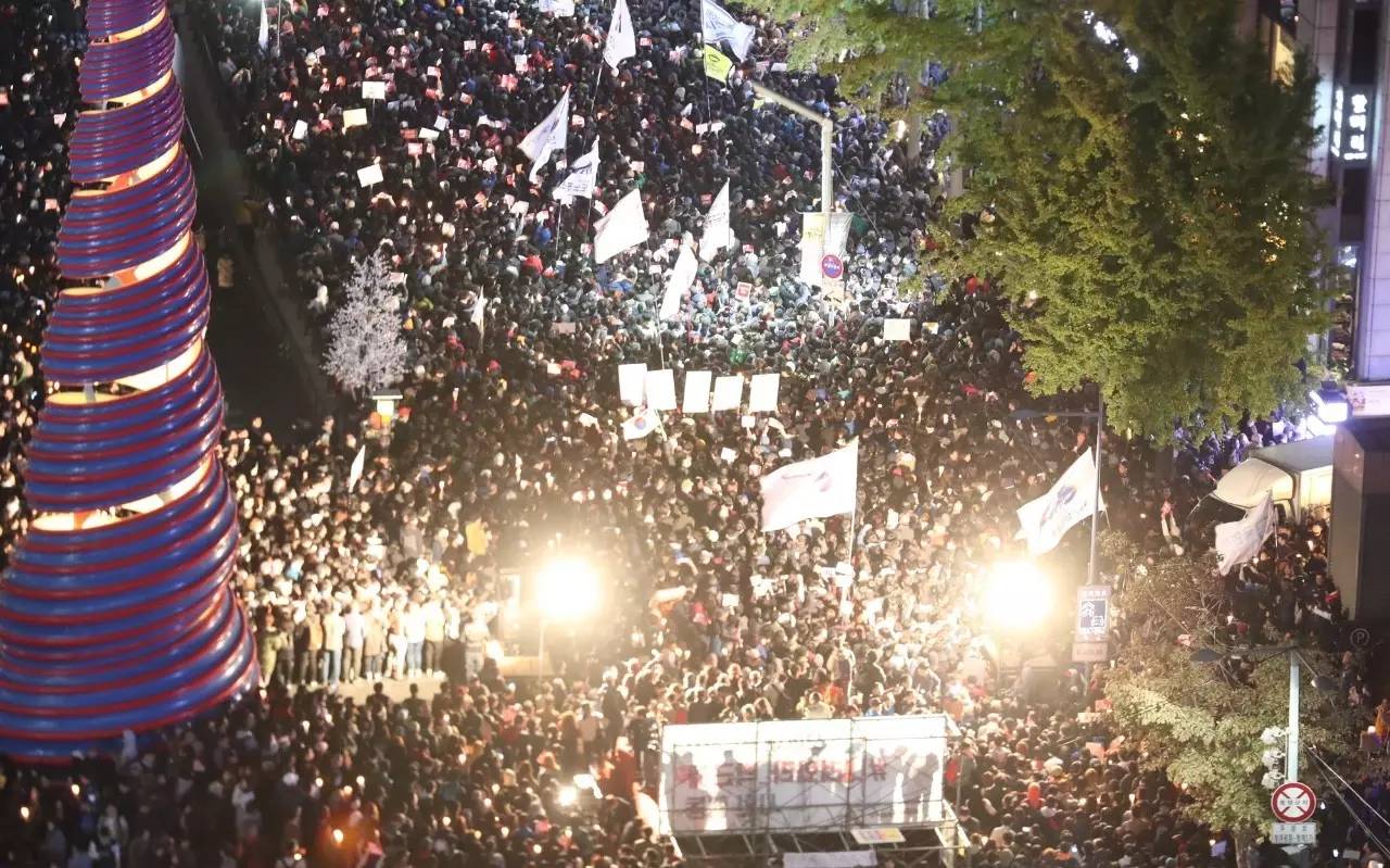 昨夜今晨发生了什么｜CBNweekly