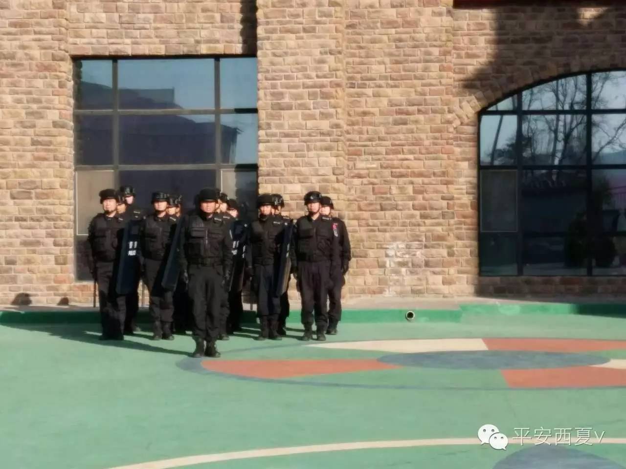 头条丨PTU的蜀黍们受邀来到海贝尚智幼儿园，对小朋友进行爱国主义教育！