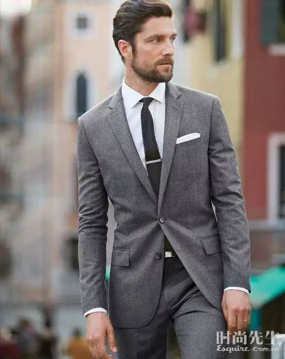 领带和西服应该怎么搭配,领带是和西服搭还是衬衫搭