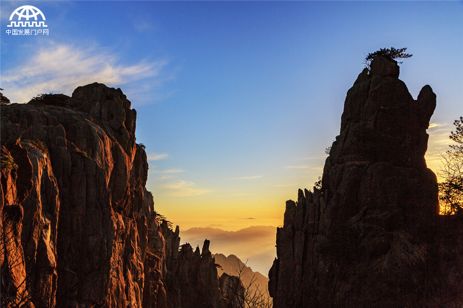 黄山天空之镜美景,放飞心情拥抱大自然黄山风景区