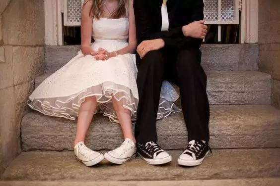 婚纱照运动鞋,婚纱照婚鞋攻略