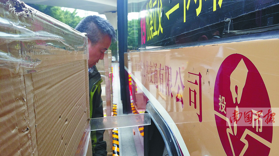 南宁市快速公交brt规划,南宁brt二号线公交车运行视频