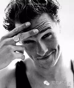 他曾是当红明星,他曾是红极一时的明星