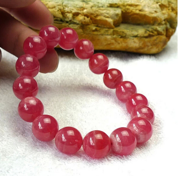 招桃花的红纹石,红纹石哪种贵一点的好