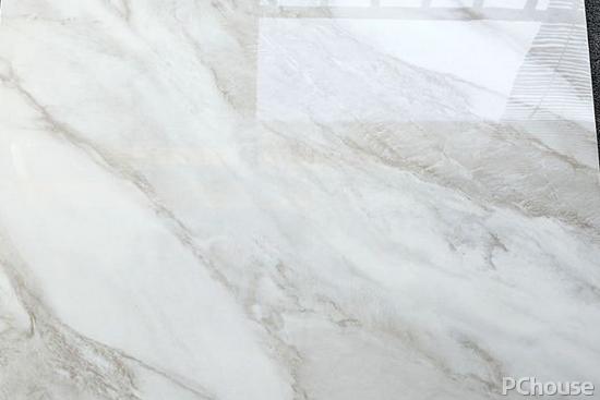 亮面瓷砖和哑光瓷砖哪个更防滑,全面解析瓷砖的种类及优缺点