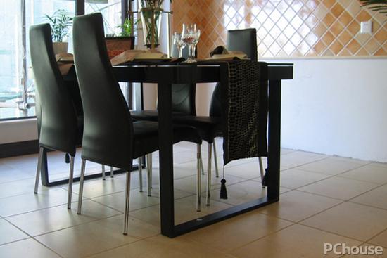 亮面瓷砖和哑光瓷砖哪个更防滑,全面解析瓷砖的种类及优缺点