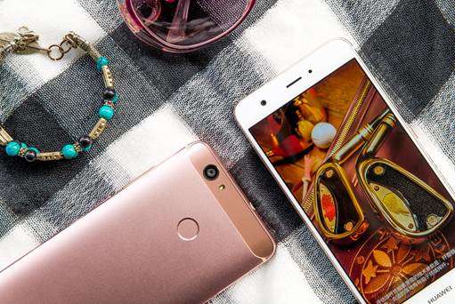 华为2016年最便宜的一款手机,最新款华为手机推荐2015排行榜