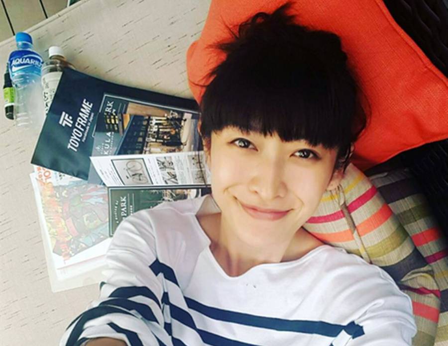 “我有美貌和面包，你给我爱情就好”，“好！”