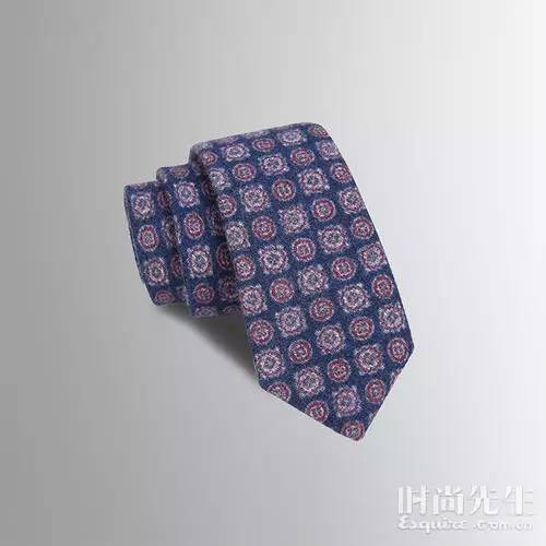 领带和西服应该怎么搭配,领带是和西服搭还是衬衫搭