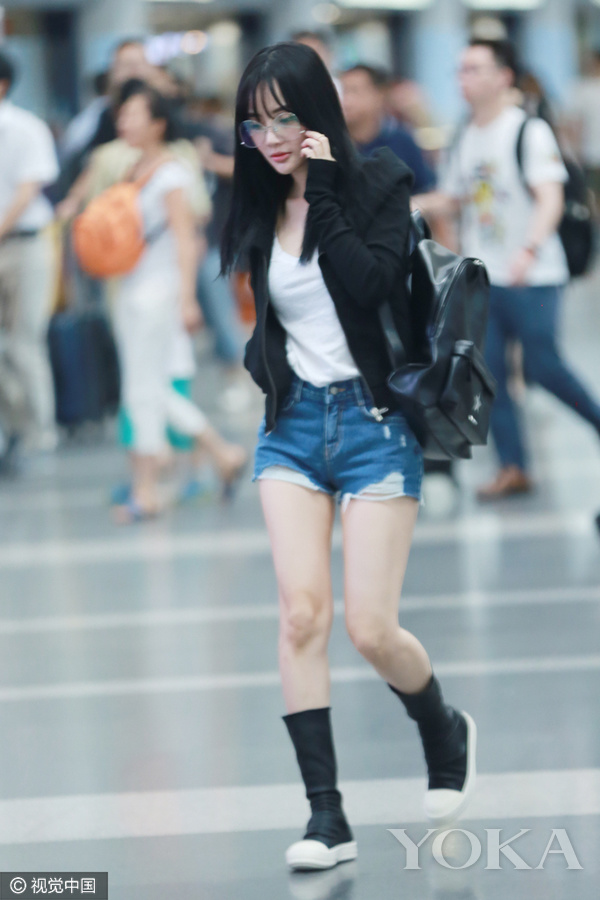 今天来盘点最值得入手的明星单品,明星撞衫时尚单品