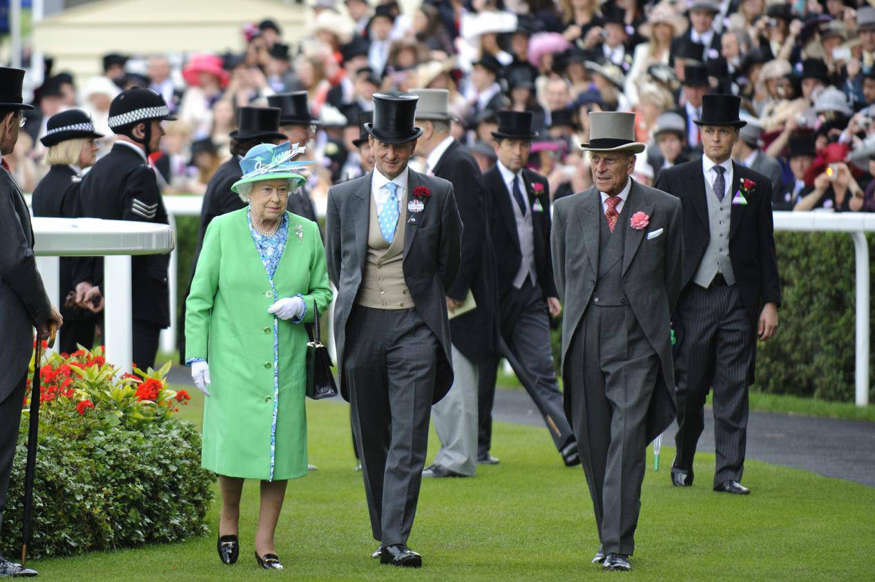 西装领带为什么不能太短,西装领带差了怎么办