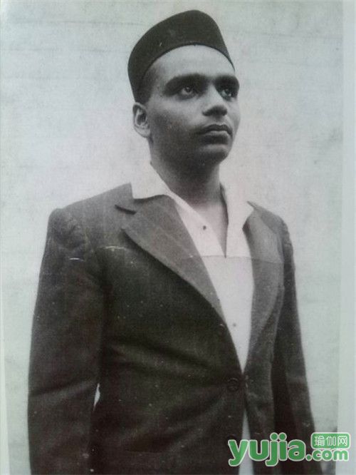 艾扬格23个经典瑜伽动作,艾扬格瑜伽之光在线阅读