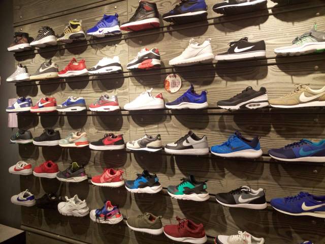 4折？5折？6折？一年一度的友谊通宵店庆又来啦，真的有必要去挤吗？