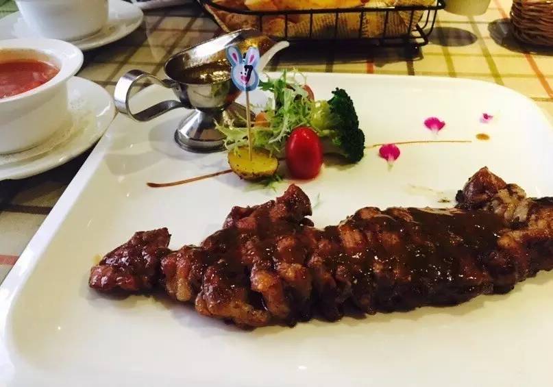 推荐一家很适合情侣约会的餐厅,适合情侣约会的氛围感餐厅