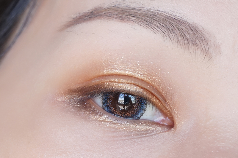 厌倦一成不变?这个圣诞要做最亮眼的少女!