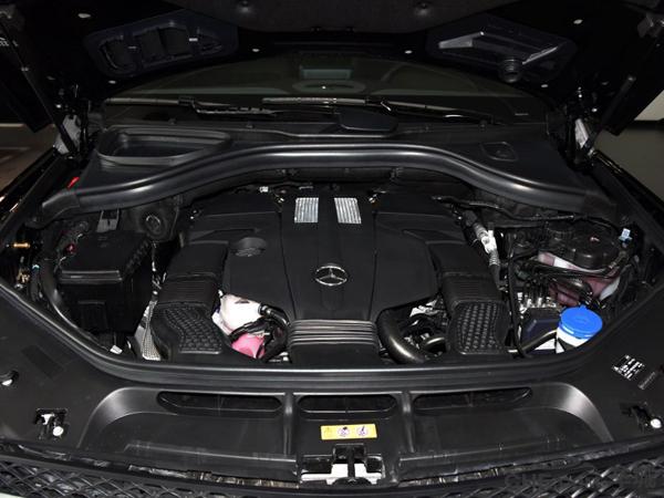 奔驰GLE3204MATIC外观大气值得购买