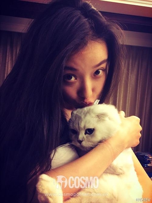 倪妮街景拍照姿势,倪妮最火拍照姿势