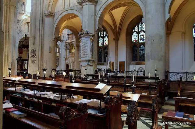 霍格沃茨的建筑,霍格沃茨魔法学校建筑是什么风格