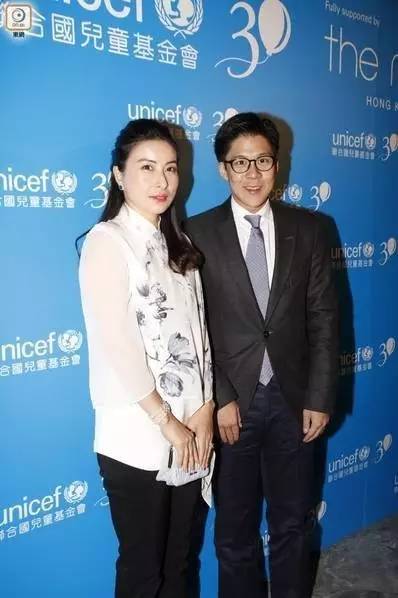 郭晶晶霍启刚逛超市视频,霍启刚郭晶晶逛街买菜