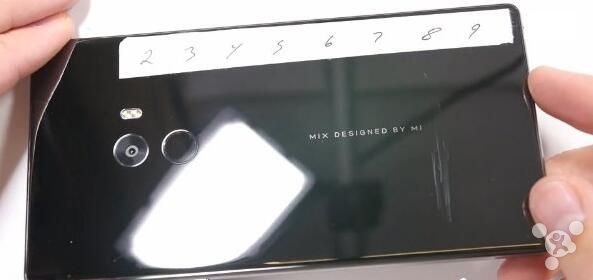 威威趣谈:互联网大佬再聚首感情深一口闷