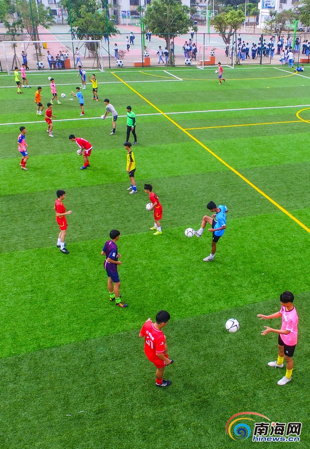 校园足球绿茵场,快乐校园梦想起航