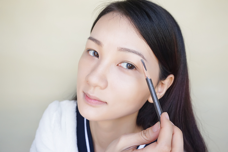 厌倦一成不变?这个圣诞要做最亮眼的少女!