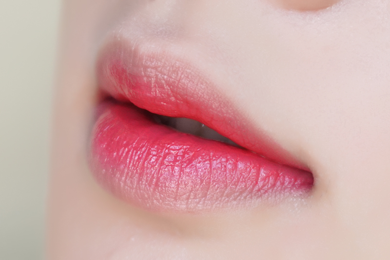 厌倦一成不变?这个圣诞要做最亮眼的少女!