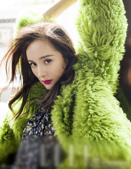 宋茜和周冬雨街拍,宋茜周冬雨穿衣搭配