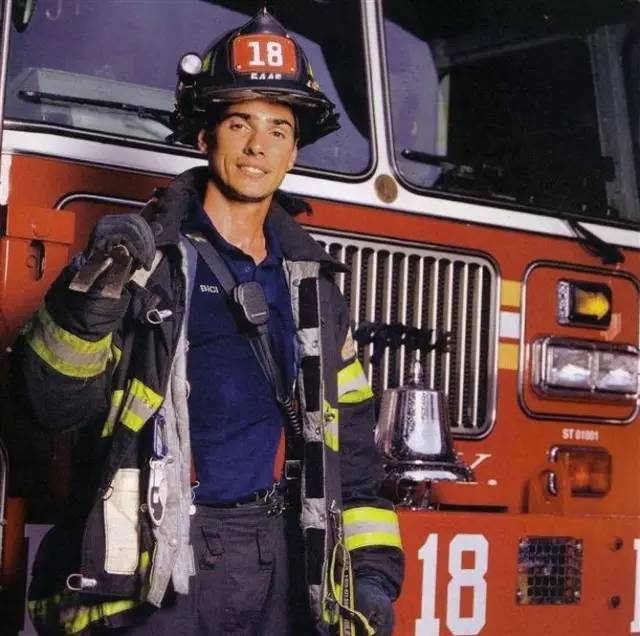 20年前那些在Supreme店里混的最屌的板仔们,现在在干嘛