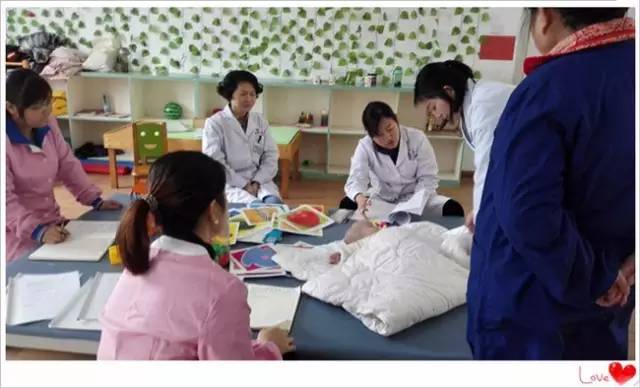 “孩子们，我们看你们来啦”，有爱的人做着有爱的事