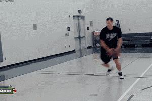 这些极难判断是否走步的动作！哈登小碎步、詹姆斯螃蟹步