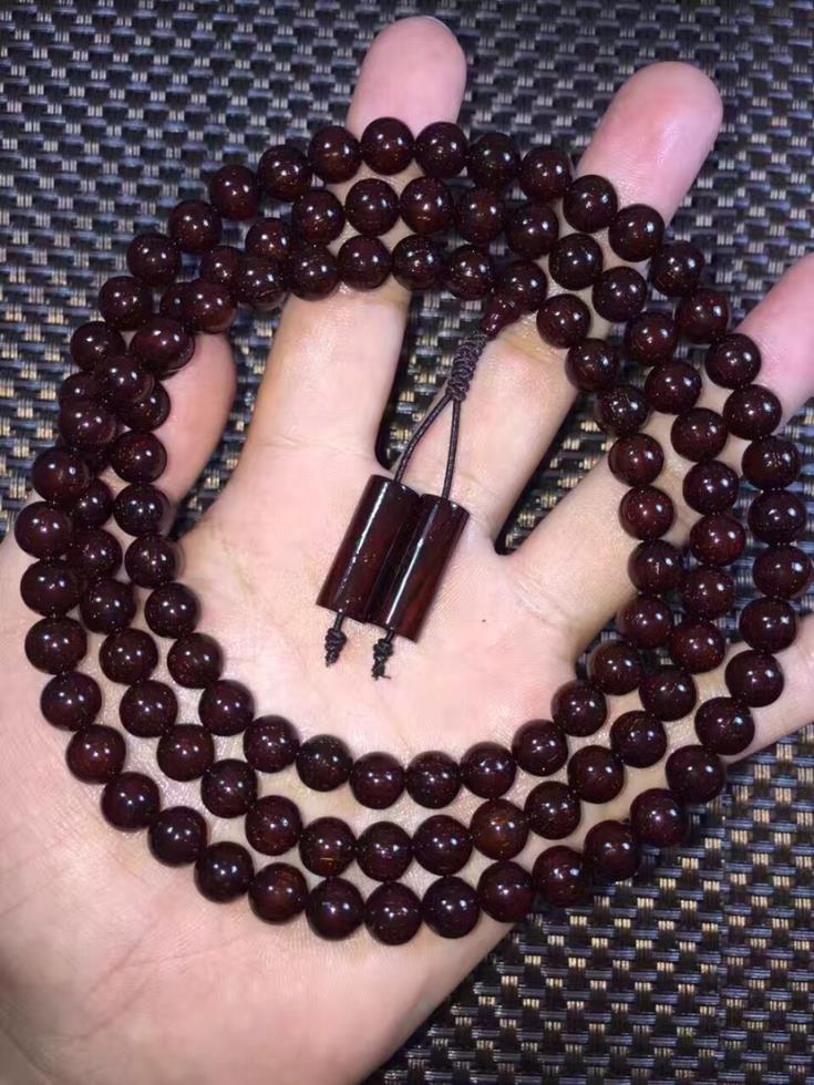 小叶紫檀网购哪家的比较好,网购的小叶紫檀手串怎么样