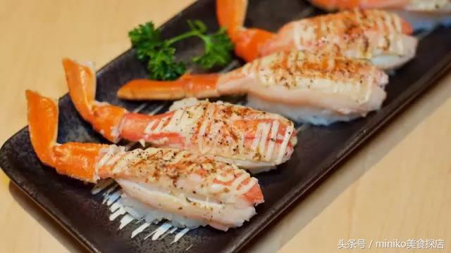 一口一个日式寿司,来一口大乌冬面