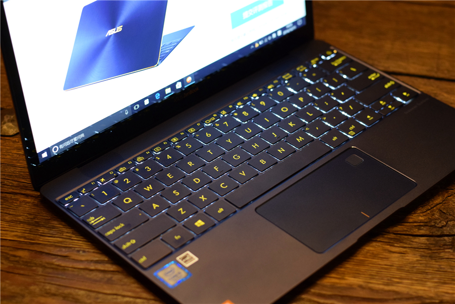 小米笔记本轻松拆机,比硬币还薄的小米笔记本开箱