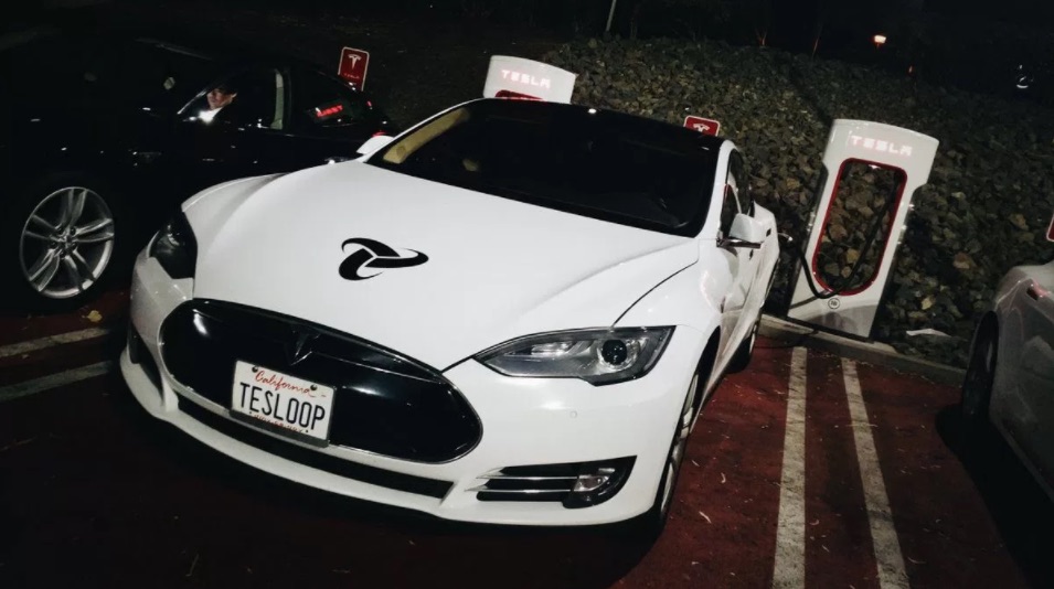 充完电不占充电车位会收费吗,充完电占用车位不走