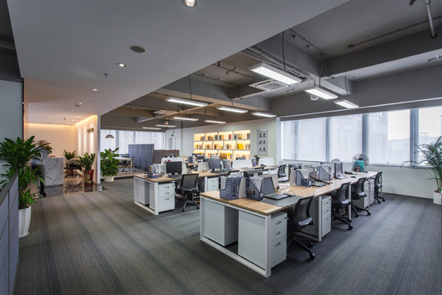 开放式办公室的利与弊,开放式办公室模式