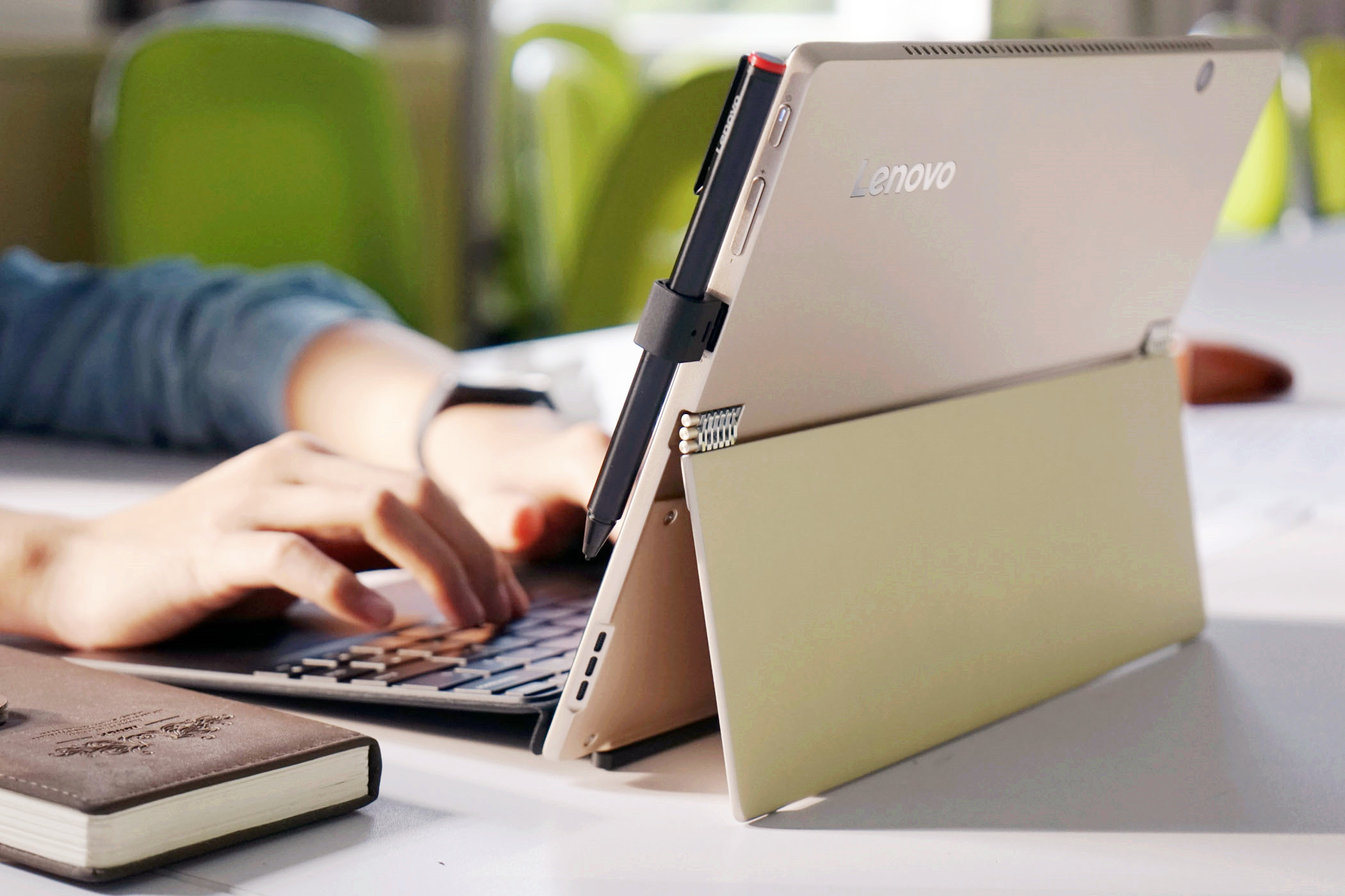 小米5pro11寸指纹解锁,联想miix5pro与miix5对比