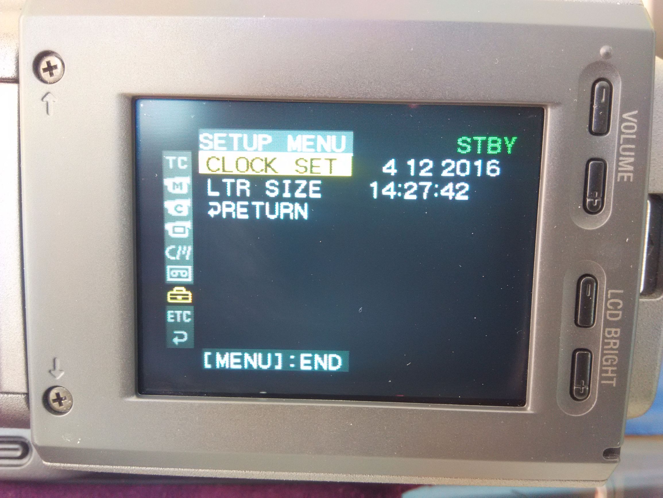 索尼wic600n怎么更换电池,索尼mw600更换电池视频