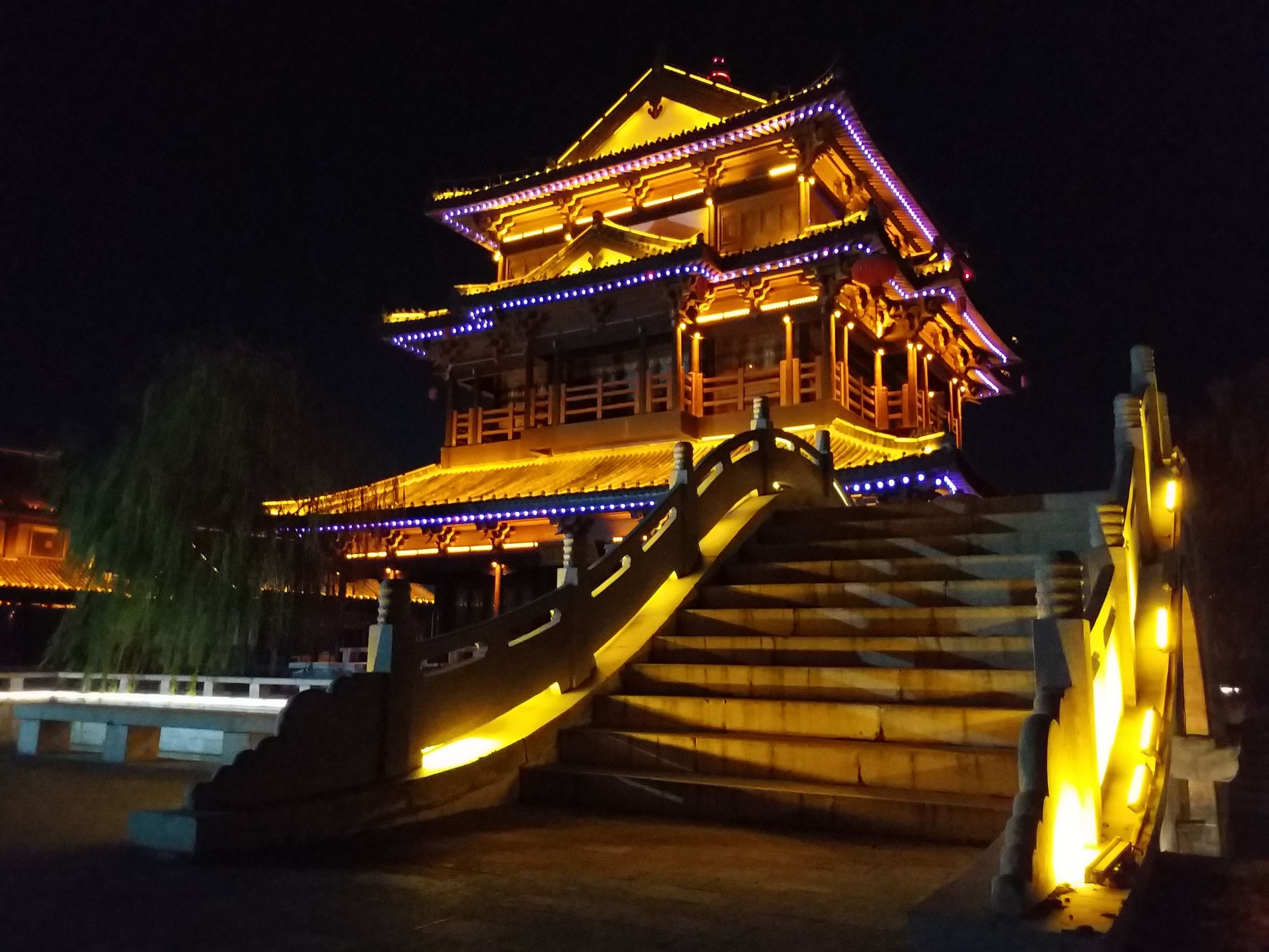 巨屏三星手机,三星c9pro用了7年了