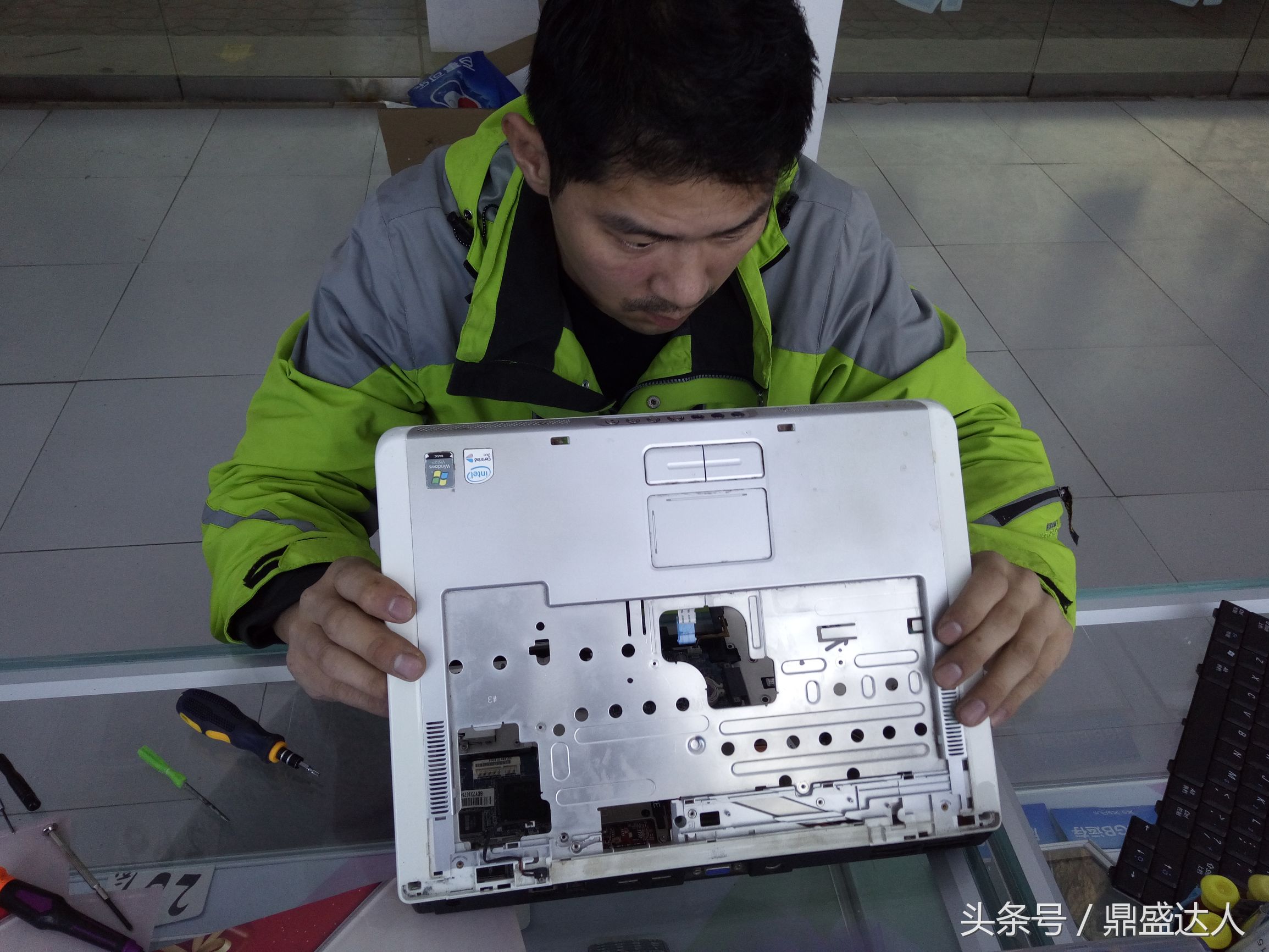 拆装一台旧电脑,戴尔老电脑拆卸