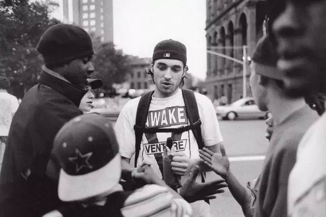 20年前那些在Supreme店里混的最屌的板仔们,现在在干嘛