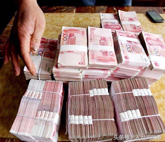 1亿100元能拿得动么,1亿块钱拿在手里