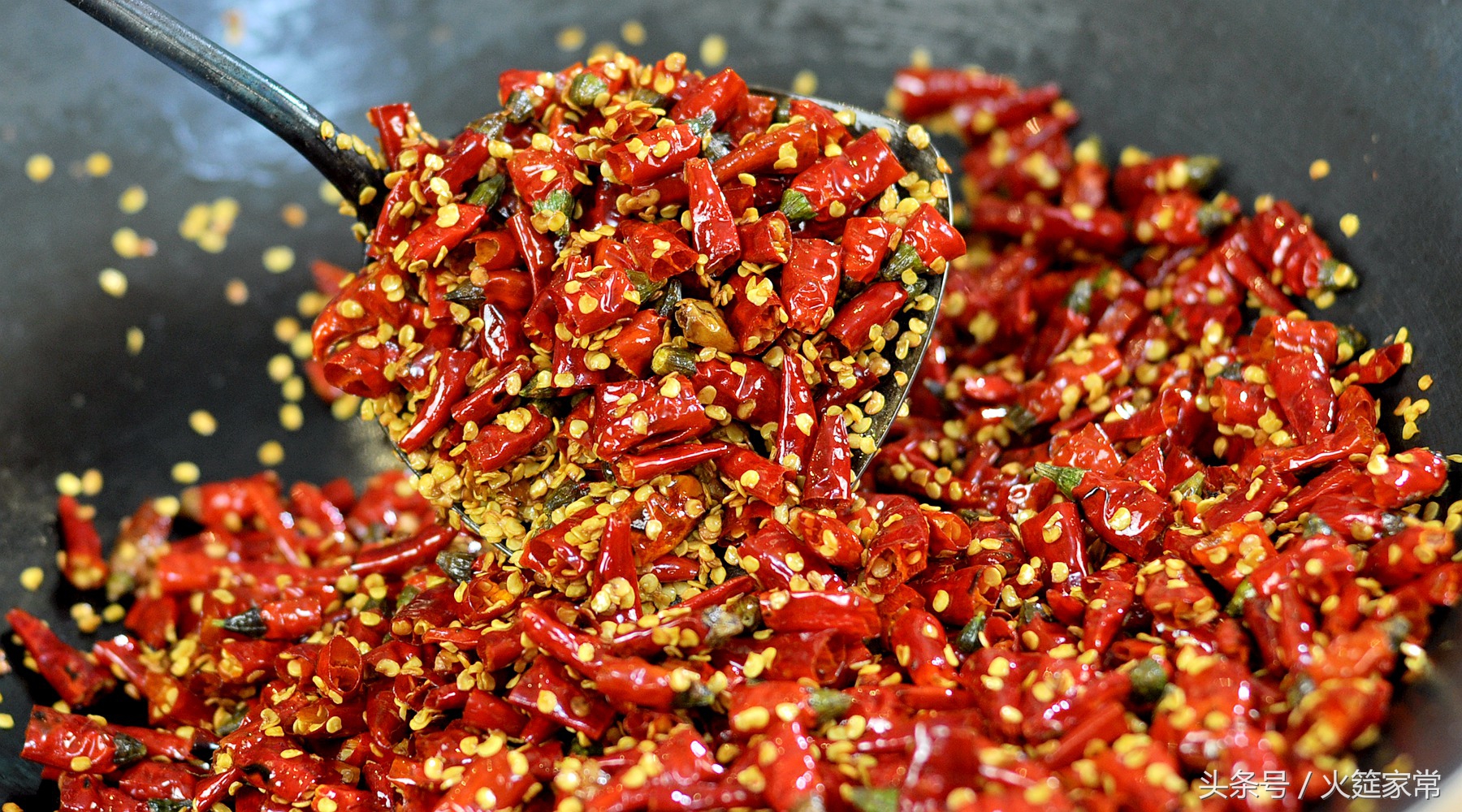 辣椒油灵魂是啥,川味凉拌菜辣椒油商用大桶装