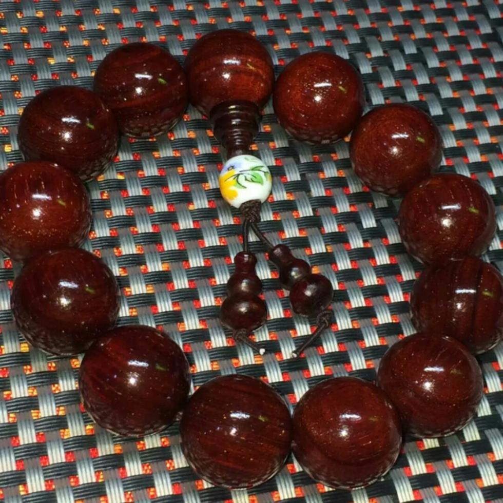 小叶紫檀网购哪家的比较好,网购的小叶紫檀手串怎么样