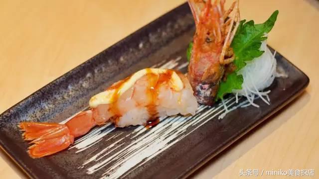 一口一个日式寿司,来一口大乌冬面